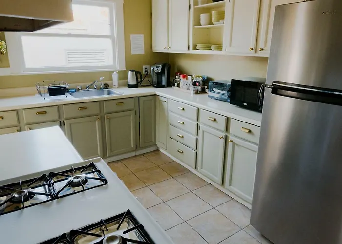 Spacious, Sunny House In Berkeley/Oakland Rockridge